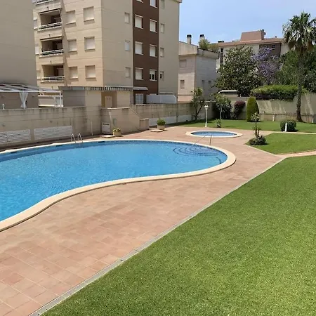 Penthouse W/ Sea View, Pool & Apartment Calafell