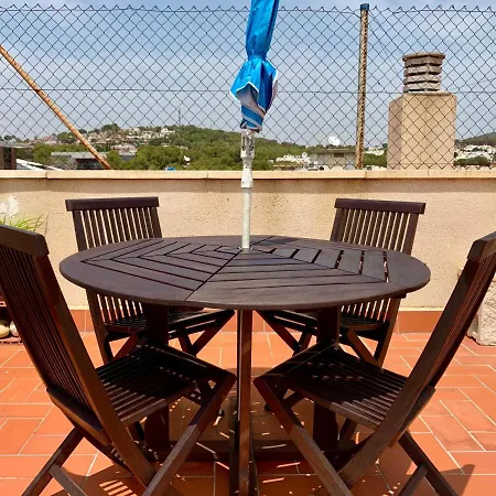 Apartment Penthouse W/ Sea View, Pool & Calafell