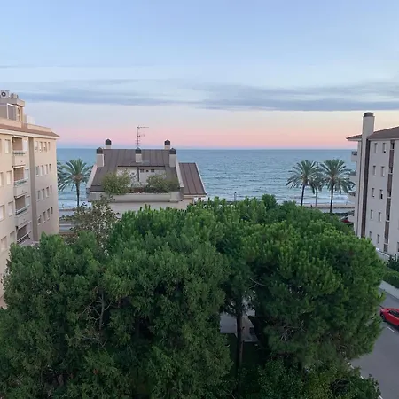 Apartment Penthouse W/ Sea View, Pool & Calafell