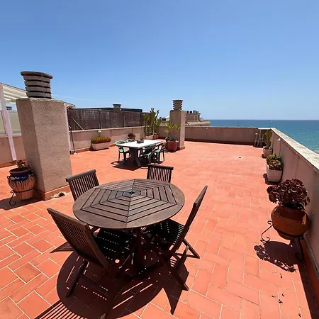 Apartment Penthouse W/ Sea View, Pool &